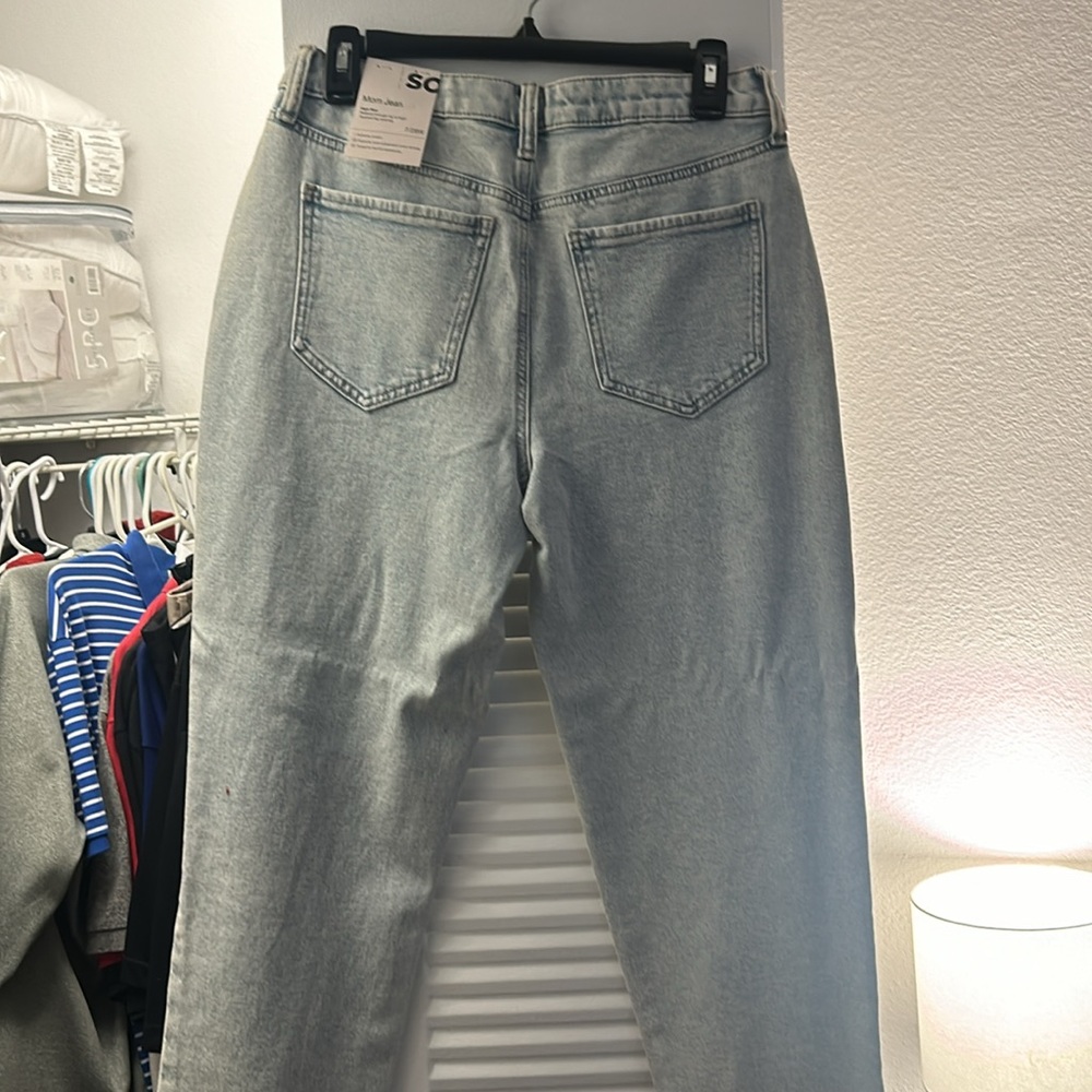 The cutest mom jeans - Picture 5 of 5